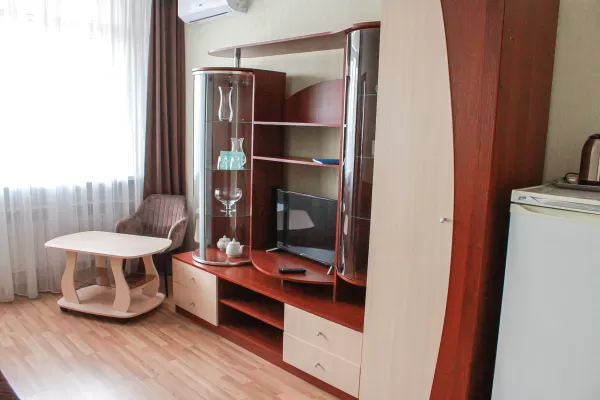 Двухместный двухкомнатный номер Люкс в Военном Санатории в г. Ессентуки - фотография