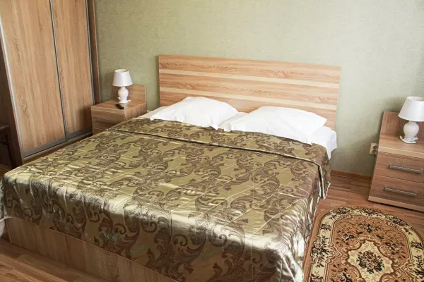 Двухместный двухкомнатный номер Люкс в Военном Санатории в г. Ессентуки - фотография