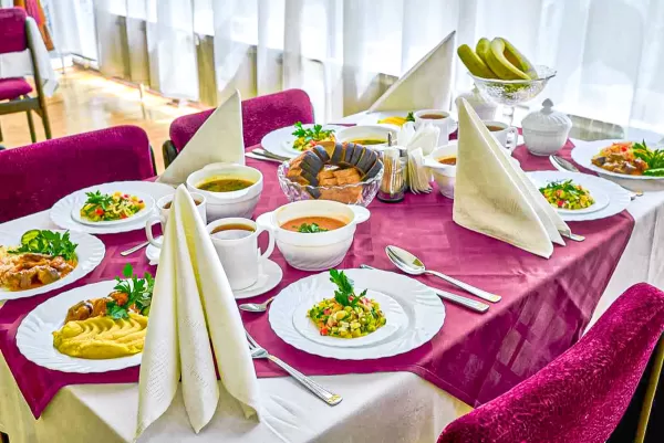 Столовая в Военном Санатории в г. Ессентуки - фотография