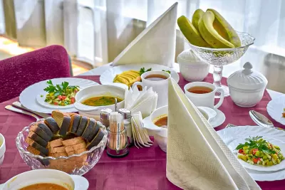 Столовая в Военном Санатории в г. Ессентуки - фотография